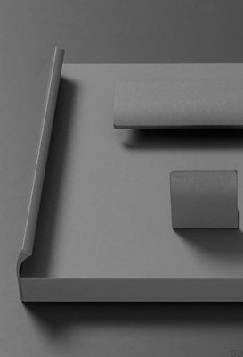 Poignée de meuble Edge Straight 100 en aluminium gris