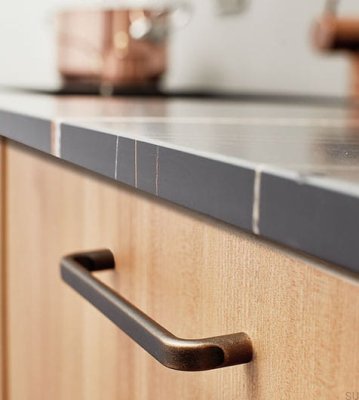 Poignée de meuble allongée en métal bronze antique Base 160