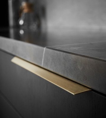Poignée de meuble Blaze 2 2x160 Edge en aluminium brossé doré