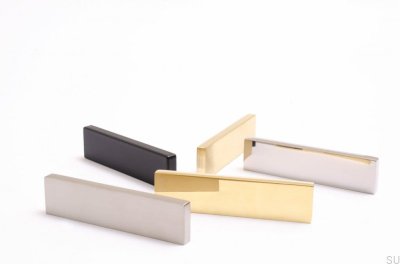 Poignée de meuble noire Clean Cut 64 en aluminium