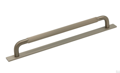 Poignée de meuble allongée avec rondelle Helix Stripe 224, argent brossé