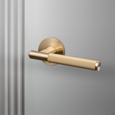 Poignée de porte en laiton Linear 38