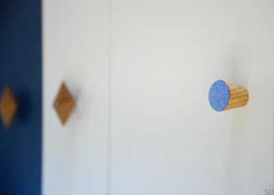 Bouton de meuble Melange en bois émaillé rouge - Huile semi-mate incolore