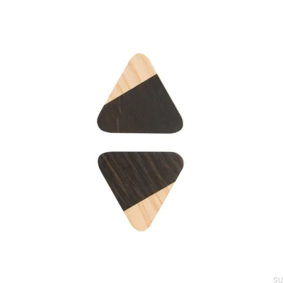 Bouton de meuble Just Two triangulaire en bois brun foncé - Huile semi-mate incolore