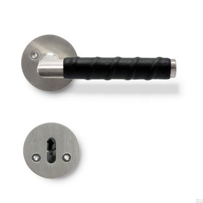 Kastrup 04 Argent avec poignée de porte scandinave standard noire