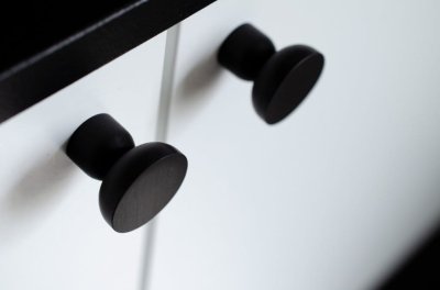 Bouton de meuble Kokeshi 3032 Aluminium Noir
