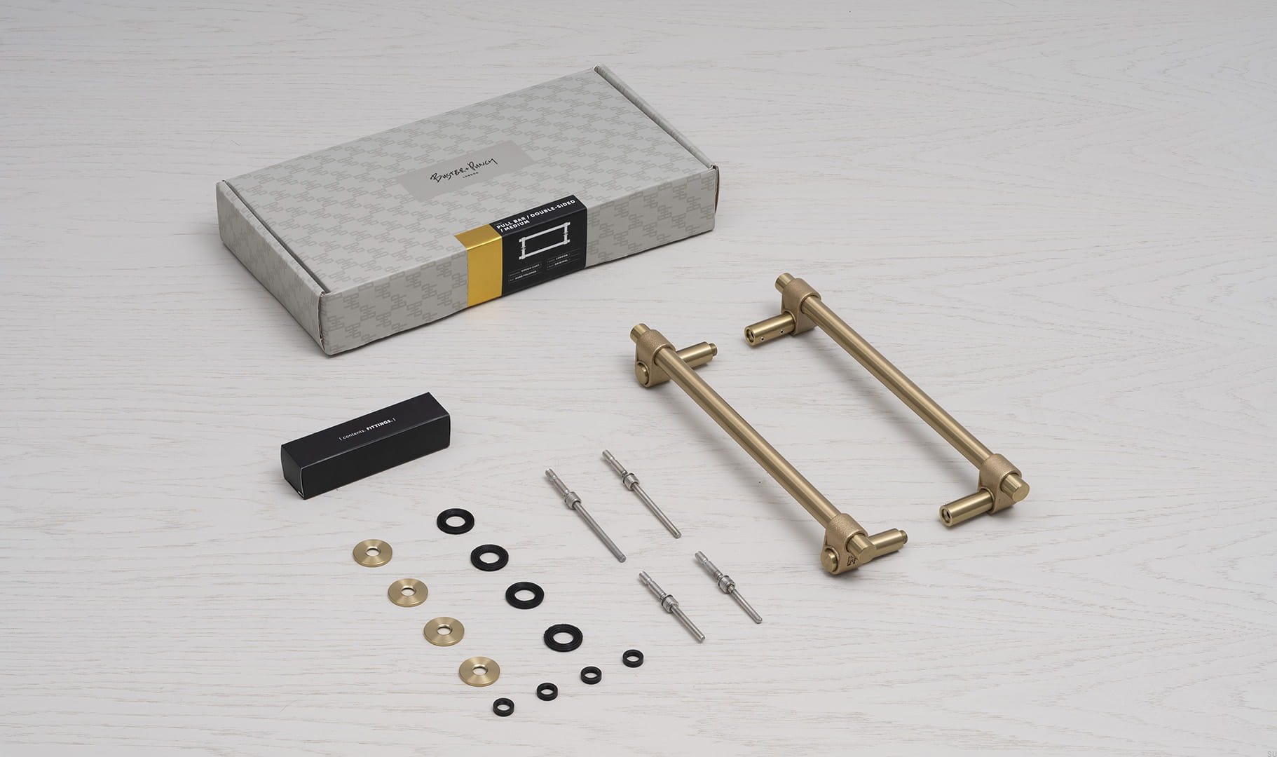 CAST_Pull_Bar_Double_Sided_Brass_Medium_Unboxing_Web.jpg
