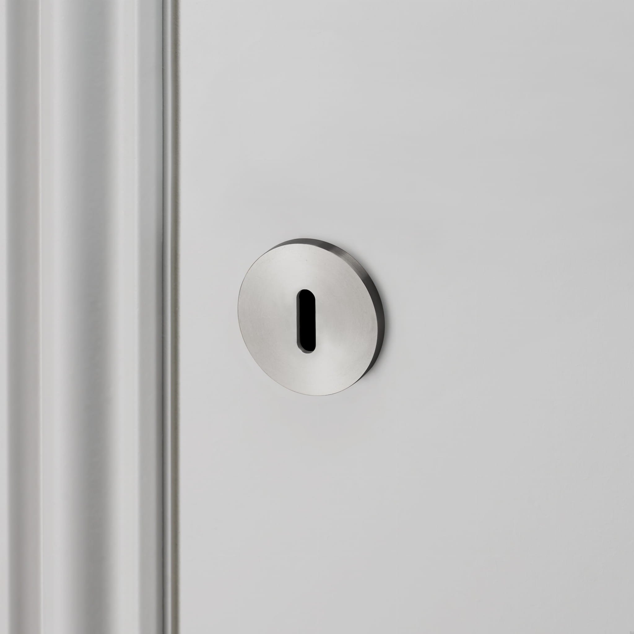 buster_punch_-_escutcheon_plate_steel_2_2.jpeg