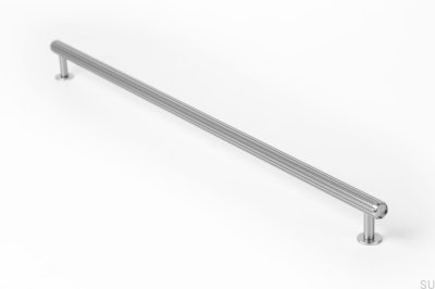 Poignée de meuble longitudinale Rille 480 en aluminium argenté
