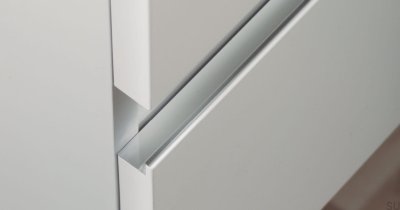 Grada 147 poignée de meuble en aluminium Blanc
