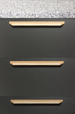 Poignée de meuble longitudinale en bois de frêne Barcco 480