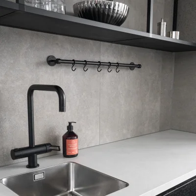 Aveny 640 patère de cuisine Laiton Noir
