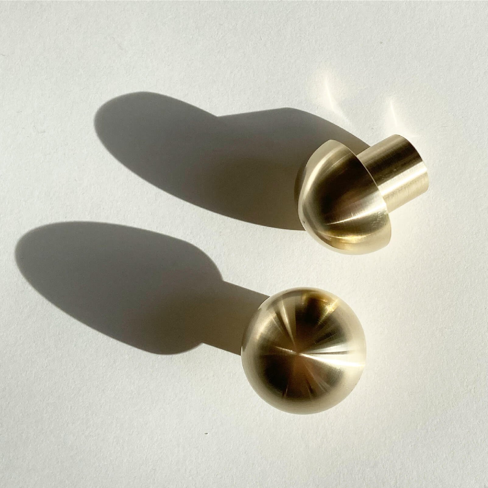 m_3--Gałka-meblowa-Marbelo-03-Mosiężna-Szczotkowana-Marbelo-Skandynawskie-Uchwyty_3