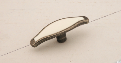 Bouton de meuble 1889 argent antique avec blanc