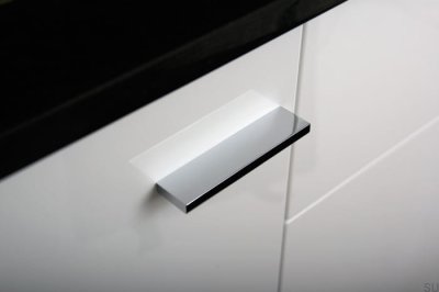 Poignée de meuble Clean Cut 64 en acier poli argenté