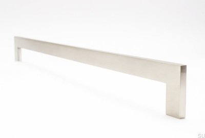 Poignée de meuble Clean Cut 432 en acier brossé argenté