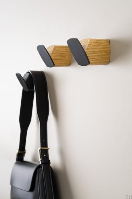 Support mural en bois Megg, laqué noir mat et gris