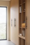 117760160-994--Uchwyt-meblowy-podłużny-Japan-160-Drewniany-Jesion-Czarny-Furnipart-Skandynawskie-Uchwyty_1