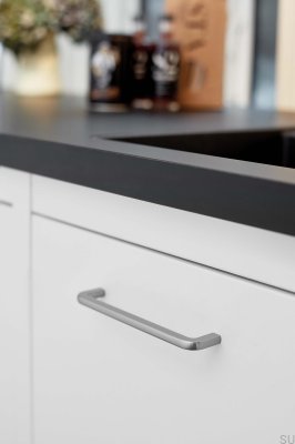 Poignée de meuble allongée en métal argenté Compact 160