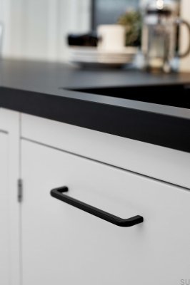 Poignée de meuble allongée Compact 160 en métal noir mat