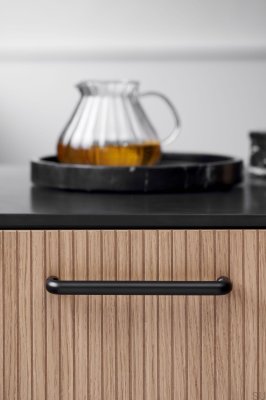 Poignée de meuble allongée Carve 160 en métal anthracite brossé