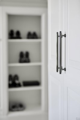 Poignée de meuble allongée en métal Villa 192 plaquée nickel noir