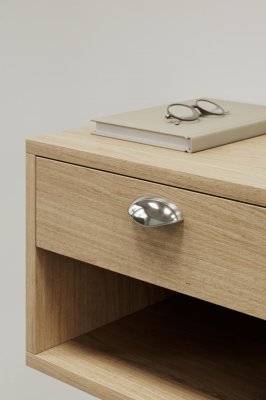 Poignée de meuble allongée en métal Luna 64 plaquée nickel argenté