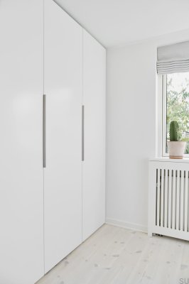 Poignée de meuble Edge Straight 600 en aluminium argenté