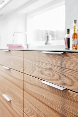 Poignée de meuble Edge Straight 1200 en aluminium argenté