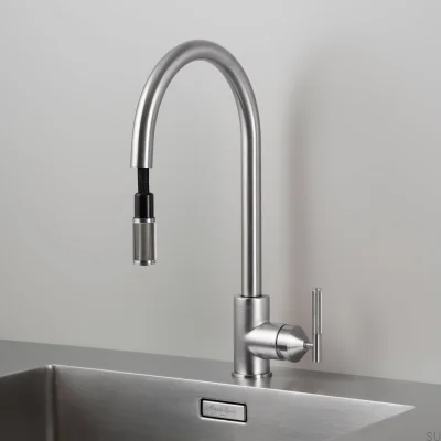 Robinet de cuisine extractible Linear en laiton argenté avec raccord britannique