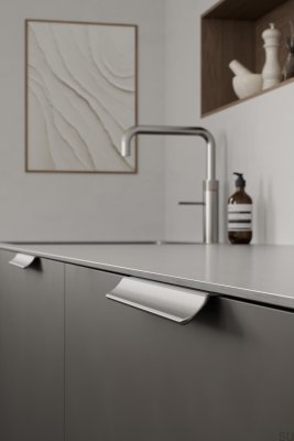Poignée de meuble Volet 160 en aluminium à bord argenté