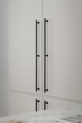 Poignée de meuble allongée Villa Long 640 en aluminium noir mat