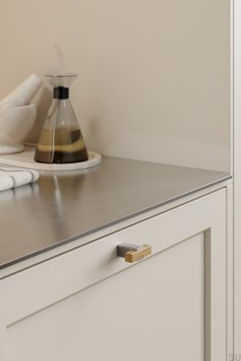 Bouton de meuble Segment 44 en chêne massif avec acier