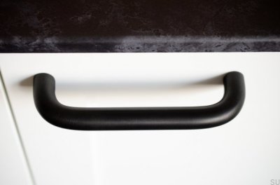 Poignée de meuble allongée Grip 143 en laiton noir