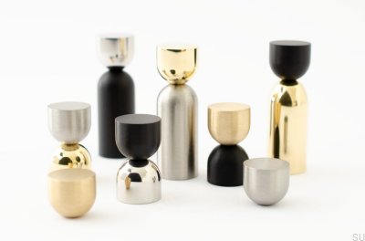 Bouton de meuble Kokeshi Mix 1832 en laiton brossé et acier inoxydable poli